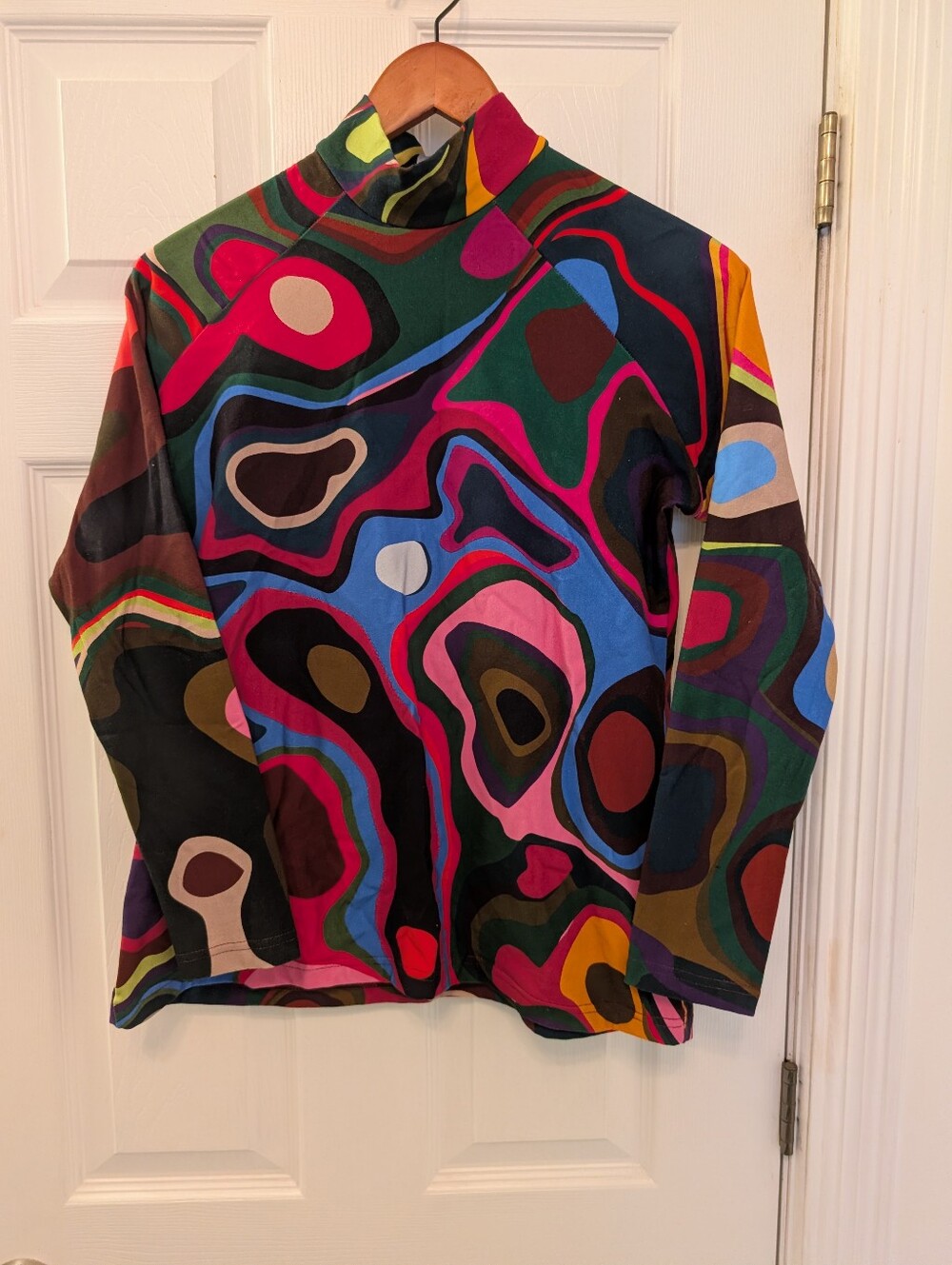 NWOT Alice Alexander Mock Neck Top